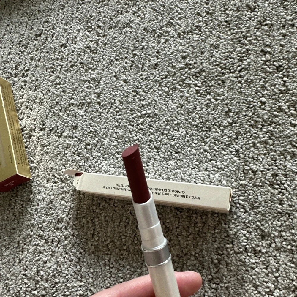Almay Stay Smooth Anti-Chap Lipcolor Lipstick‎ SPF 25 RICH NEW.